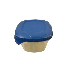 Rubbermaid serving saver 1.8 qt square blue lid vintage